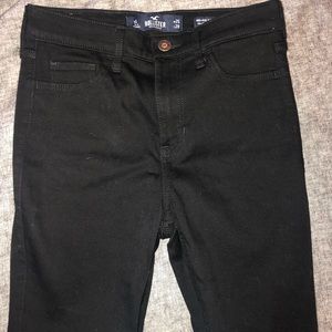 NWOT high waisted black skinnies!
